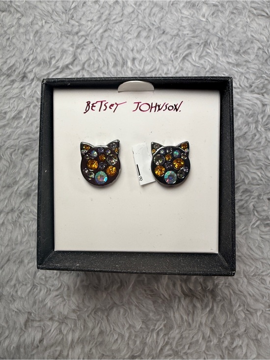 Betsey Johnson Jewelry - NIB Betsey Johnson Gunmetal Kitty Stud Earrings Rhinestone Crystal Halloween